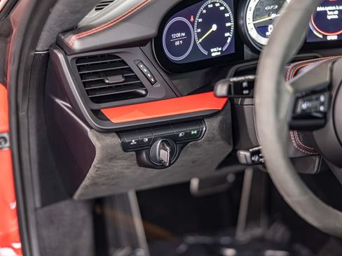 Used 2022 Porsche 911 GT3 RWD image 21
