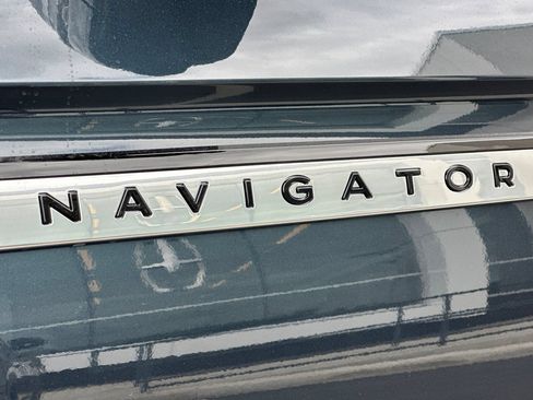 New 2026 Lincoln Navigator Reserve AWD/4WD image 27
