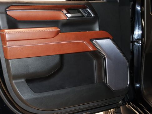 Used 2024 GMC Sierra 3500 Denali Ultimate image 47