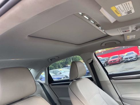Used 2016 Volkswagen Passat 1.8T SE FWD image 18