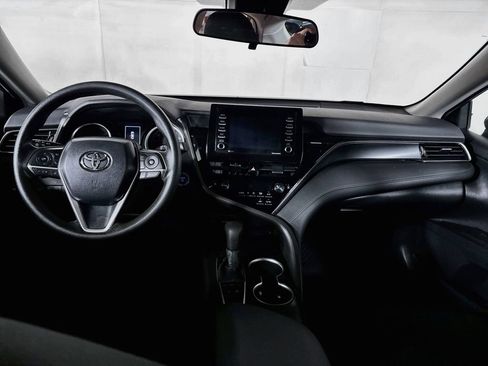 Used 2022 Toyota Camry LE FWD image 11