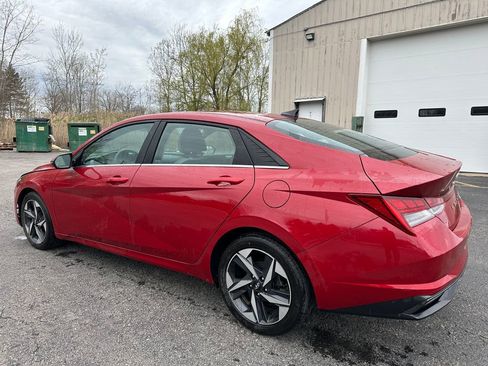 Used 2023 Hyundai Elantra Limited w/ Cargo Package FWD image 16