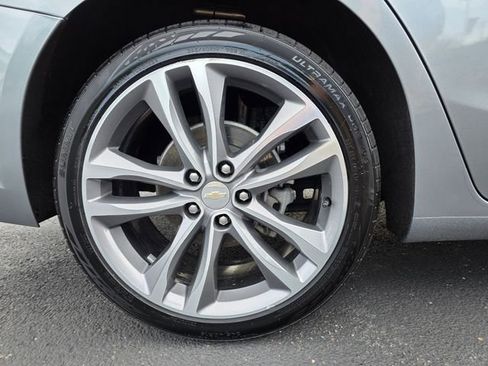 Used 2023 Chevrolet Malibu LT w/ Driver Confidence Package image 9