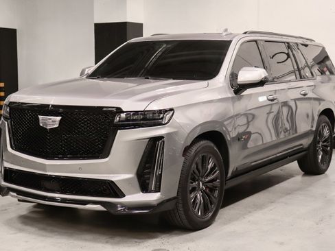 Used 2024 Cadillac Escalade ESV V w/ LPO, ONYX Package image 1