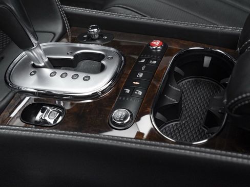 Used 2014 Bentley Flying Spur W12 image 36