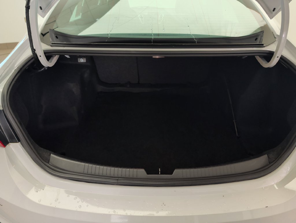 Used 2024 Chevrolet Malibu LT FWD image 25