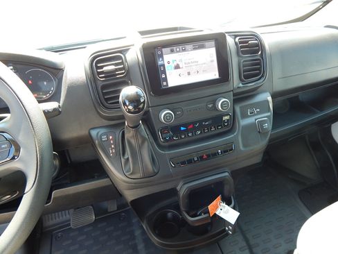 Used 2025 RAM ProMaster 2500 w/ U-Haul Equipment Group FWD image 22