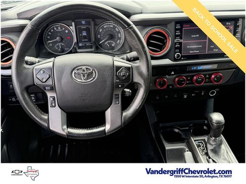 Used 2022 Toyota Tacoma TRD Sport w/ Technology Package AWD/4WD image 11