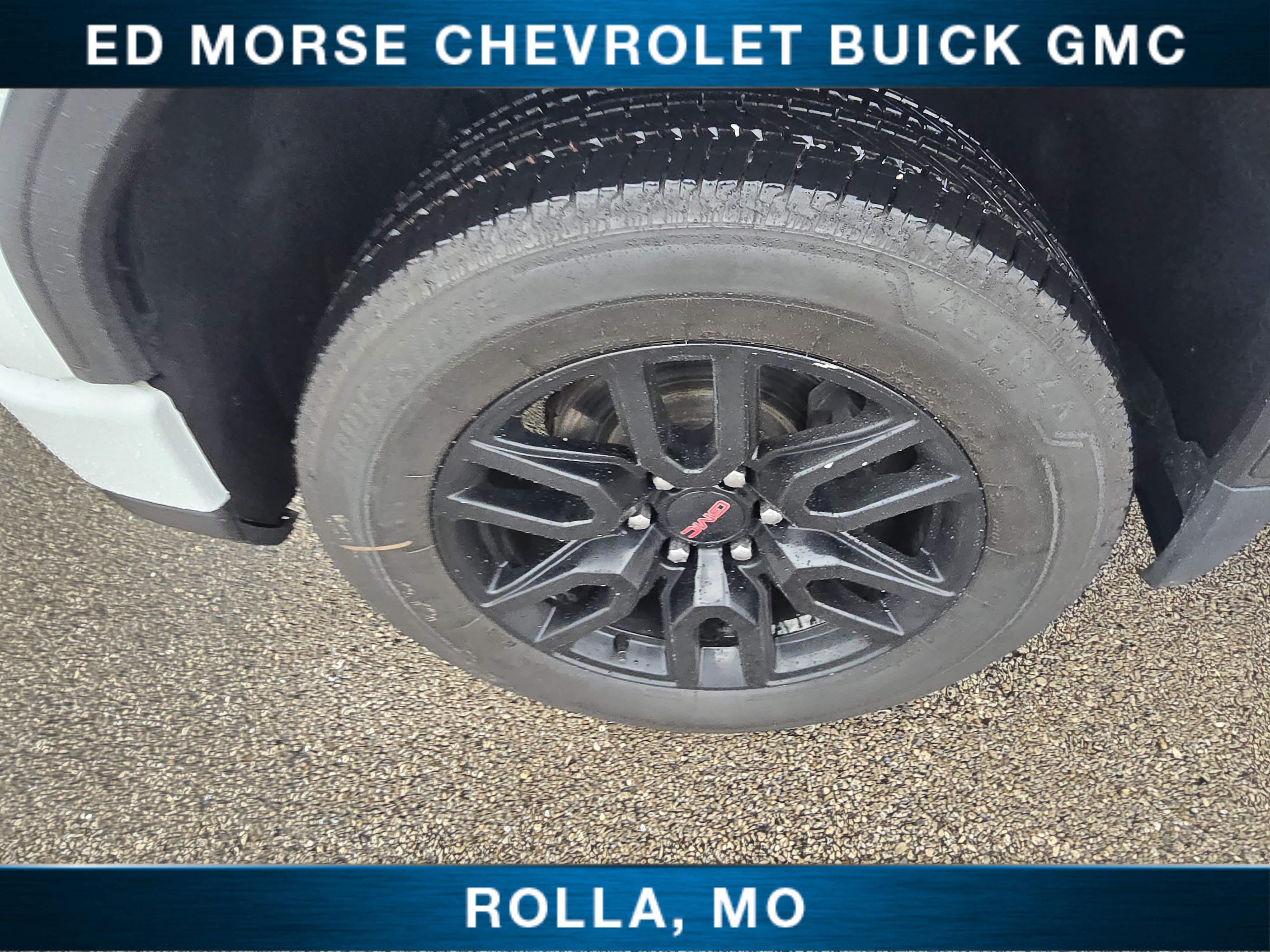 Used 2022 GMC Sierra 1500 AT4 w/ AT4 Premium Package AWD/4WD image 10