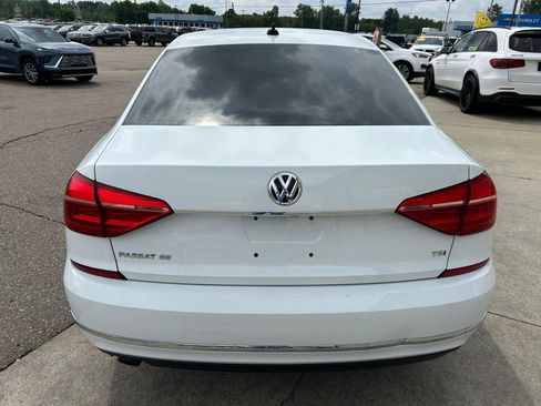 Used 2016 Volkswagen Passat 1.8T SE FWD image 6