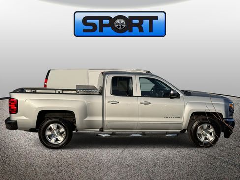 Used 2018 Chevrolet Silverado 1500 LT w/ All Star Edition image 23