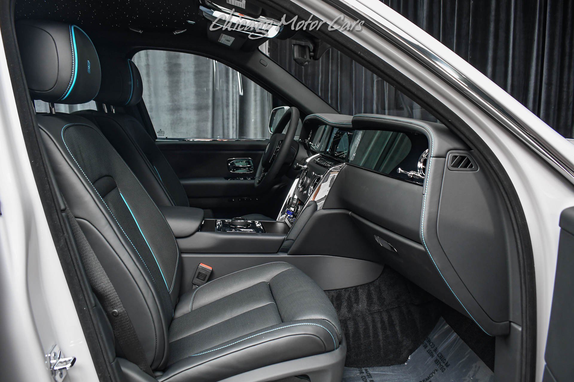 Used 2027 Rolls-Royce Cullinan AWD/4WD image 24