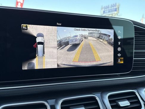 Used 2023 Mercedes-Benz GLS 450 4MATIC image 28