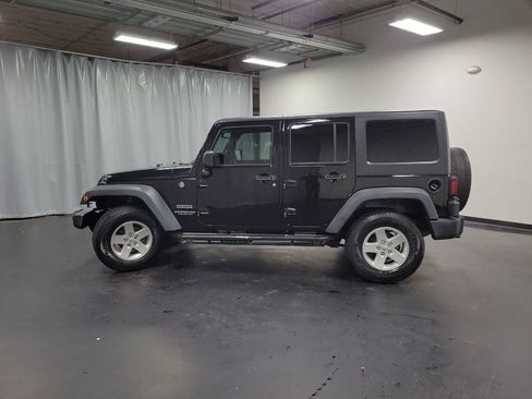 Used 2017 Jeep Wrangler Unlimited Sport w/ Quick Order Package 24S AWD/4WD image 6