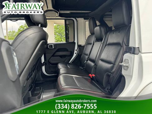 Used 2021 Jeep Wrangler Unlimited Rubicon AWD/4WD image 11