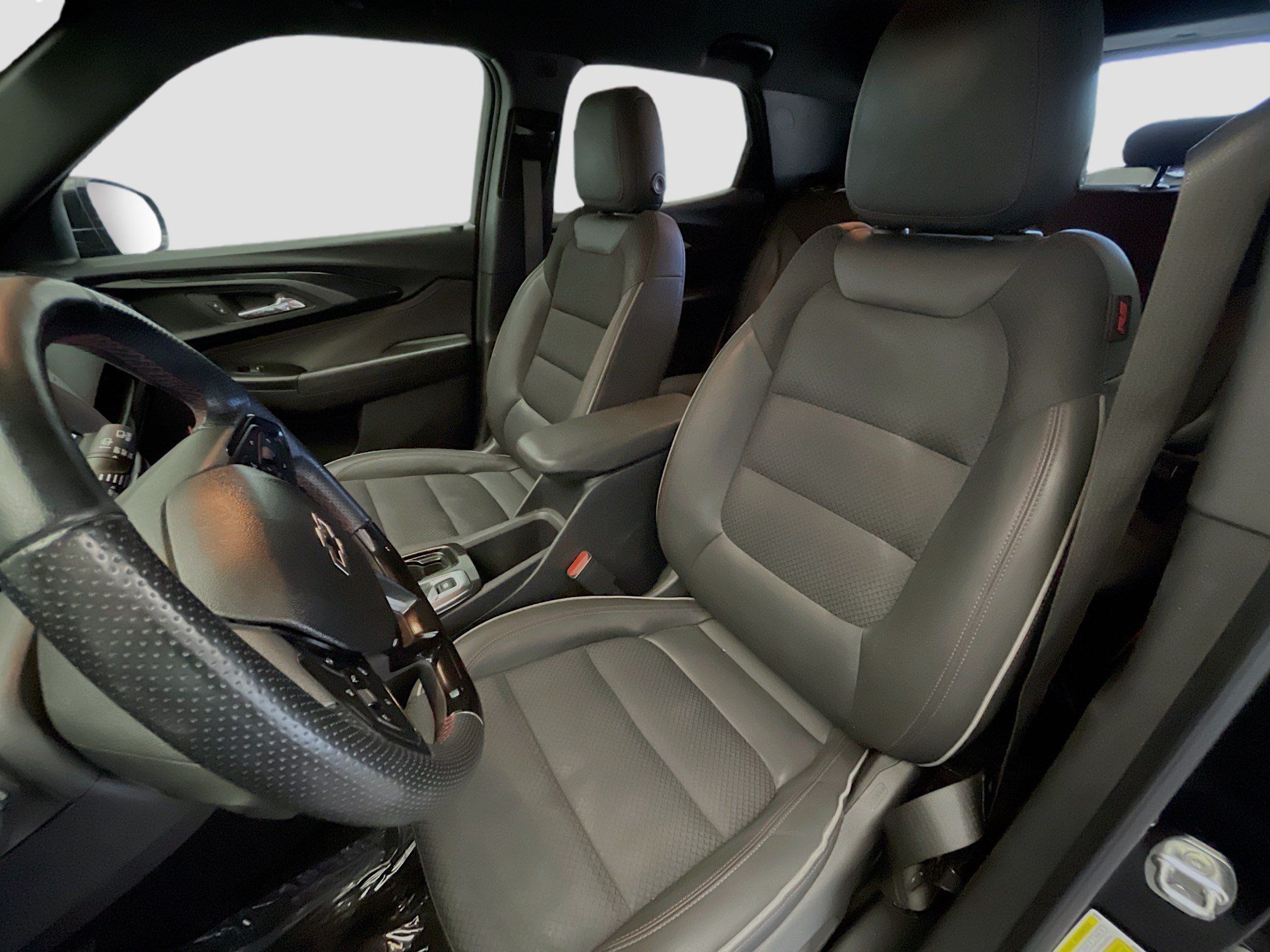 Used 2023 Chevrolet TrailBlazer RS FWD image 12