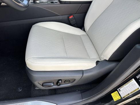 Used 2025 Lexus RX 350 Premium Plus w/ Accessory Package FWD image 21