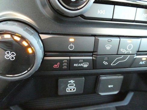 New 2026 Ford F250 XLT w/ XLT Premium Package AWD/4WD image 24