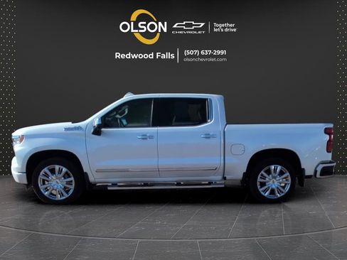 Used 2024 Chevrolet Silverado 1500 High Country w/ High Country Premium Package AWD/4WD image 2