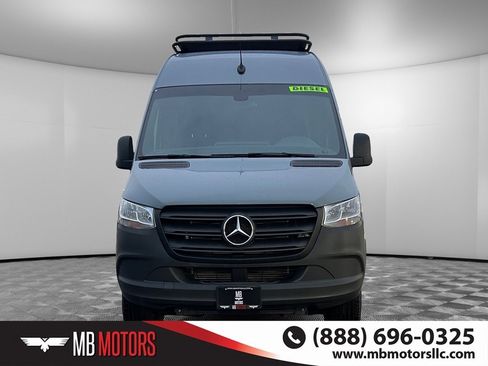Used 2021 Mercedes-Benz Sprinter 2500 image 10