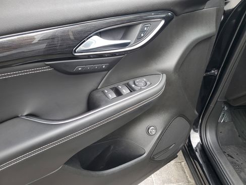 Used 2023 Buick Envision Essence w/ Sport Touring Package image 21