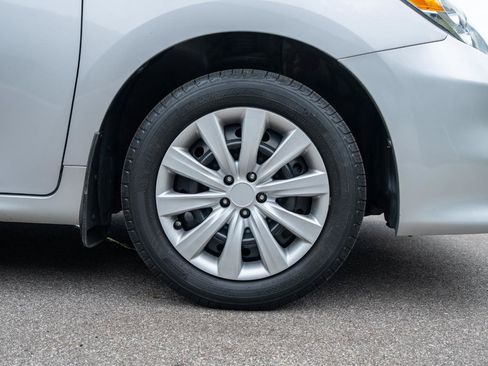 Used 2012 Toyota Matrix L w/ L Sport Pkg FWD image 10