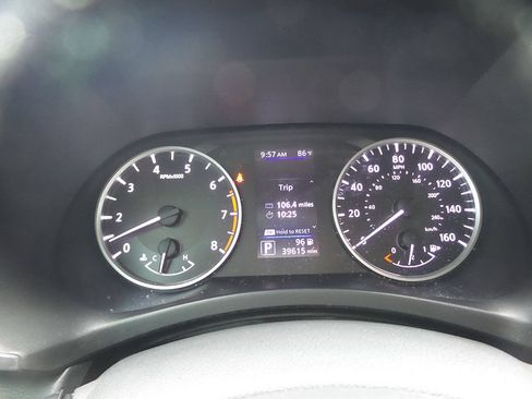 Used 2020 Nissan Sentra S FWD image 31