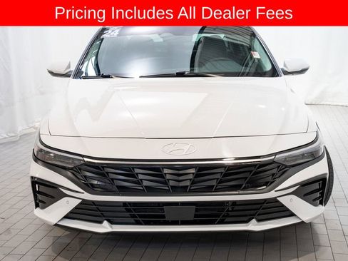 Used 2024 Hyundai Elantra Limited FWD image 2