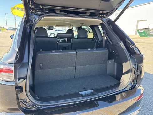 Used 2025 Mitsubishi Outlander SE FWD image 8