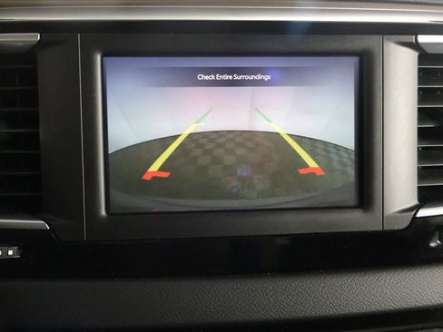 Used 2023 Chrysler Voyager LX image 36