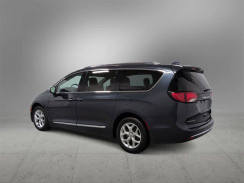Certified 2020 Chrysler Pacifica Limited image 6