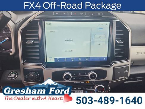 Used 2022 Ford F250 Lariat w/ Black Appearance Package image 24