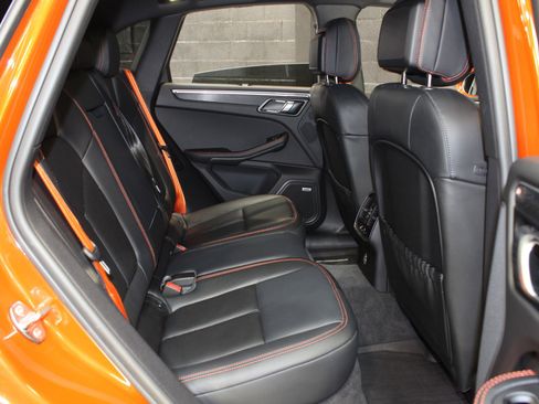 Used 2023 Porsche Macan GTS w/ Premium Package Plus image 45