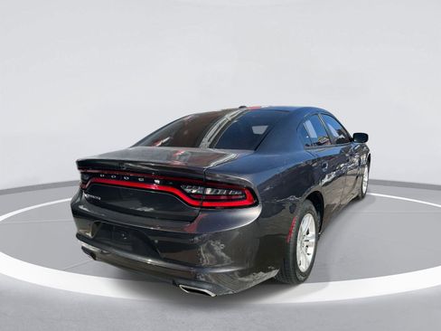 Used 2021 Dodge Charger SXT image 4
