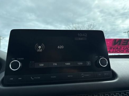 Certified 2024 Honda HR-V Sport image 30