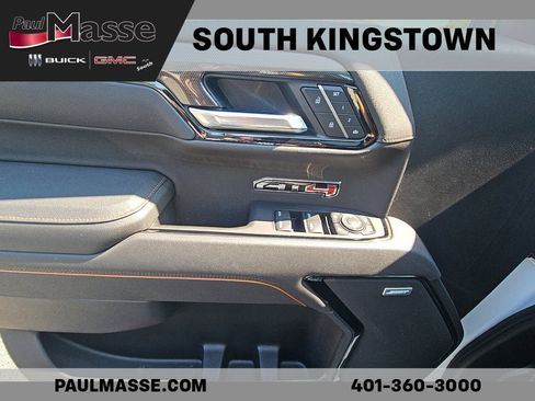 Used 2025 GMC Sierra 1500 AT4 w/ AT4 Premium Package AWD/4WD image 10