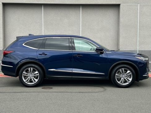 Certified 2023 Acura MDX SH-AWD image 3