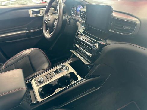 Used 2022 Ford Explorer ST-Line w/ Class IV Trailer Tow Package image 49