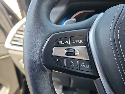 Used 2023 BMW X5 xDrive40i w/ Premium Package image 17