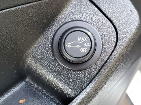 Used 2022 GMC Terrain AT4 image 29