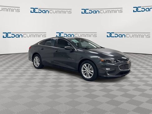 Used 2016 Chevrolet Malibu LT FWD image 2