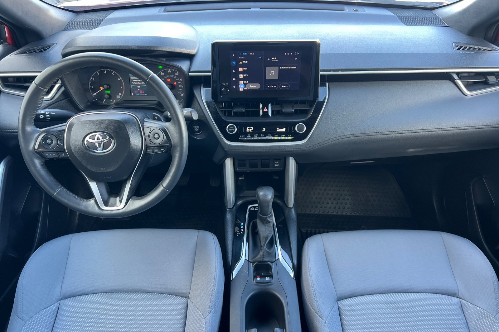 Certified 2024 Toyota Corolla Cross AWD Hybrid w/ Moonroof Package image 10