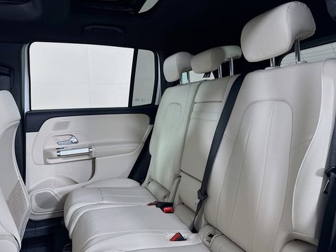 New 2026 Mercedes-Benz GLB 250 image 7
