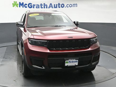 Used 2025 Jeep Grand Cherokee L Altitude AWD/4WD image 4