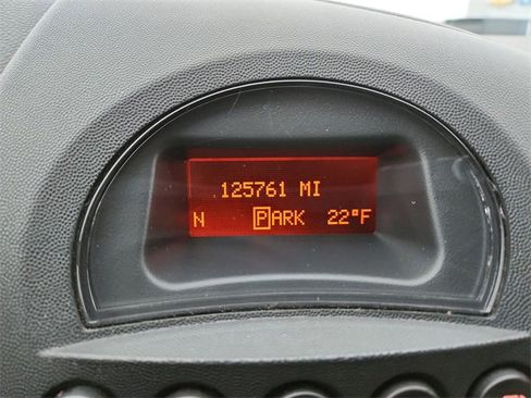 Used 2008 Pontiac Grand Prix GXP image 12