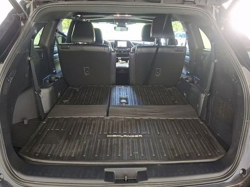 Used 2023 Toyota Highlander XSE AWD/4WD image 34