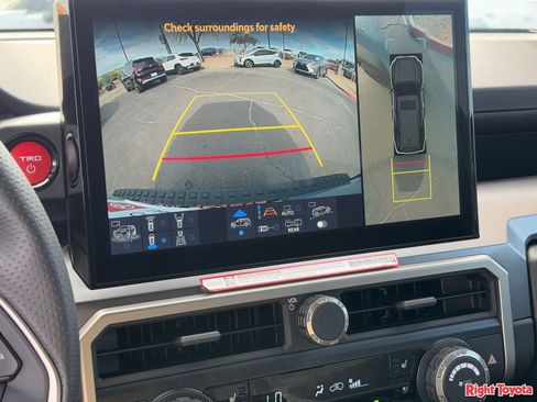 Certified 2026 Toyota 4Runner TRD Off-Road Premium image 25