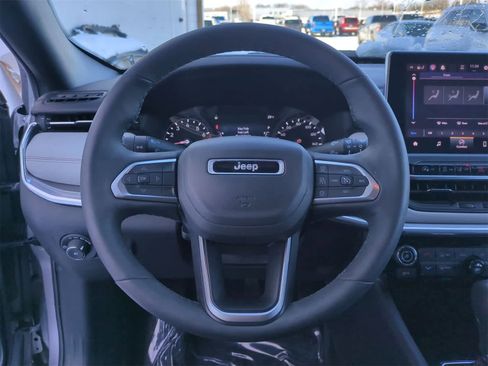 Certified 2024 Jeep Compass Limited w/ Sun and Sound Group image 23