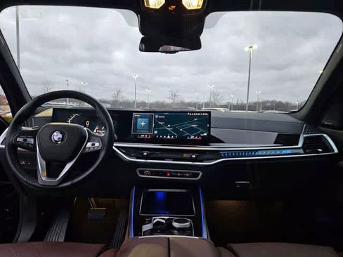 Used 2025 BMW X5 xDrive40i w/ Climate Comfort Package image 18