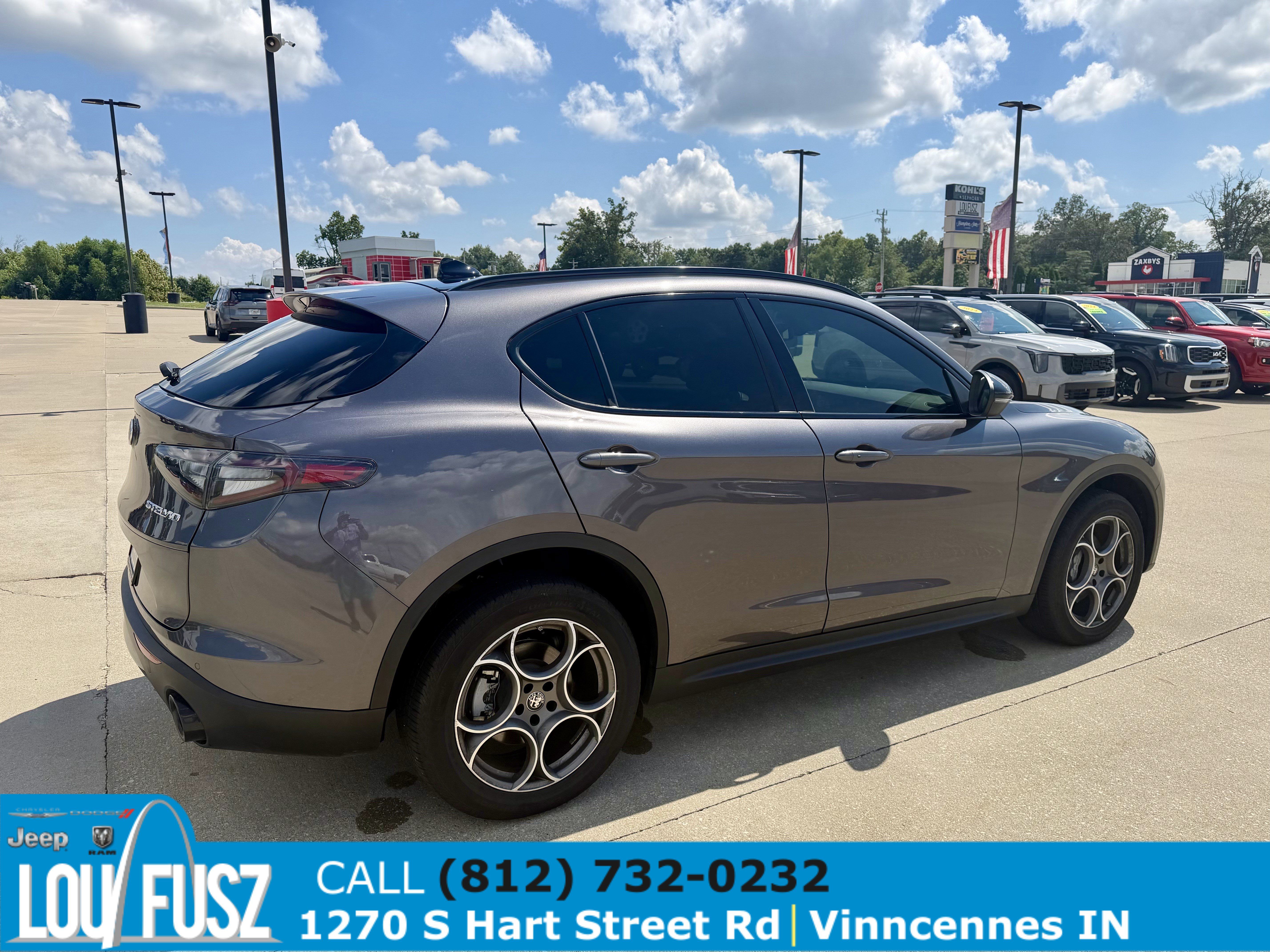 Used 2025 Alfa Romeo Stelvio Sprint w/ Convenience Package AWD/4WD image 9